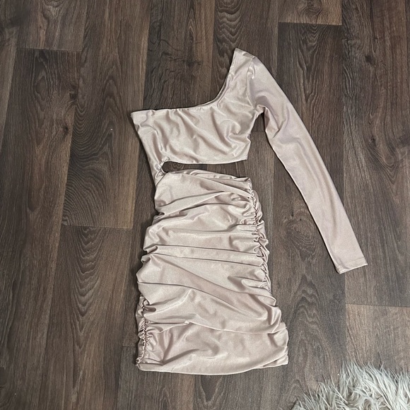 Gold One Shoulder Cut Out Bodycon Mini Dress Size XS - Picture 1 of 2